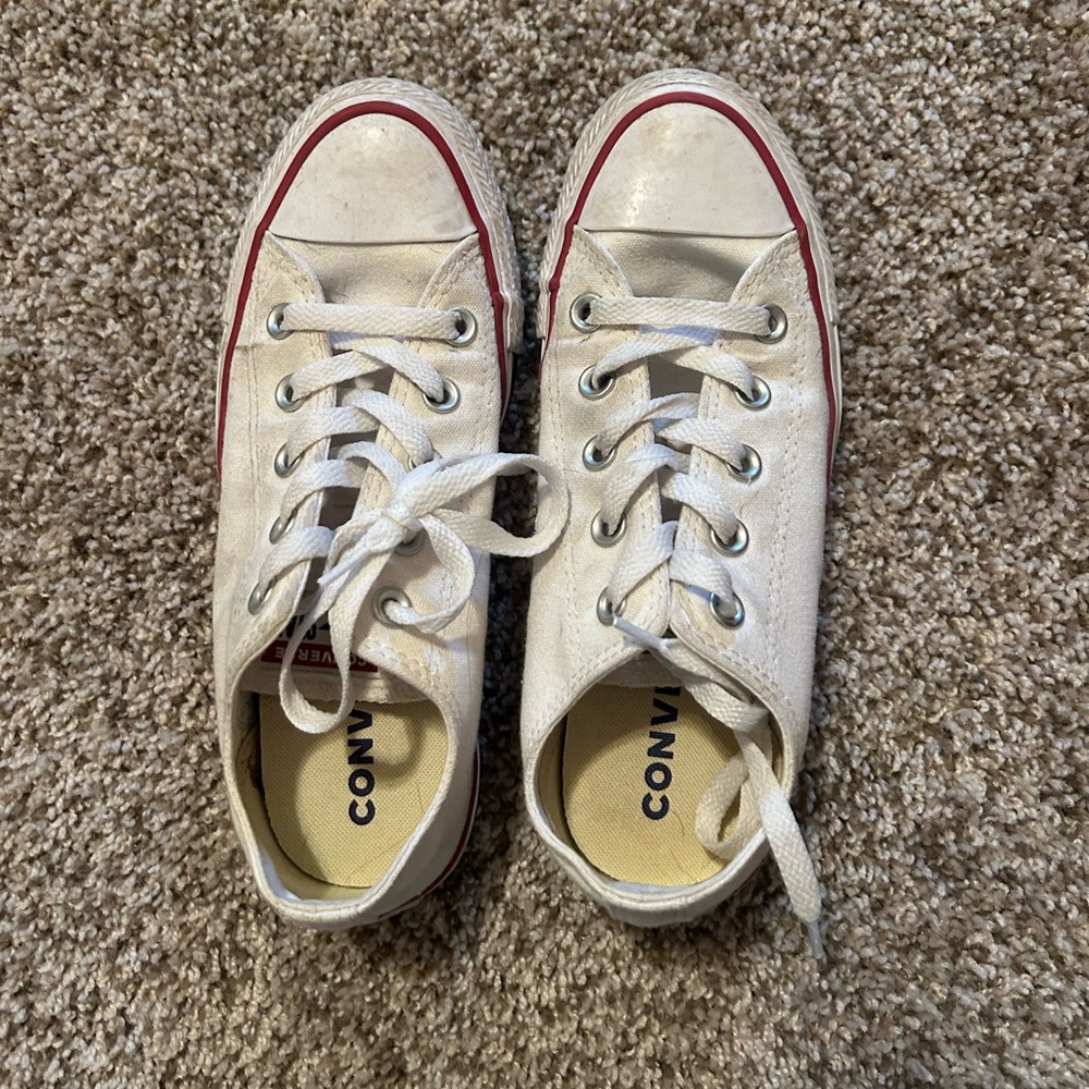Converse low top gym shoes